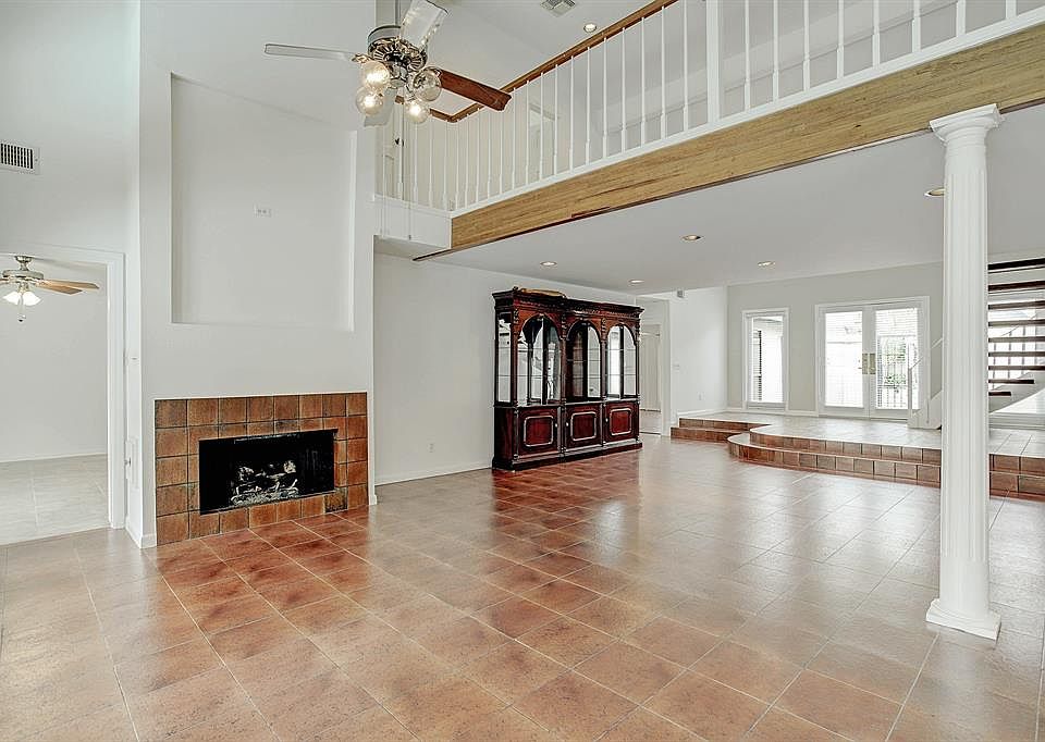 Living Area with TV Connection above the Gas Log Fireplace.