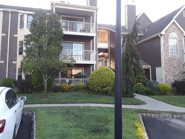235 Blew Ct, East Brunswick, NJ 08816