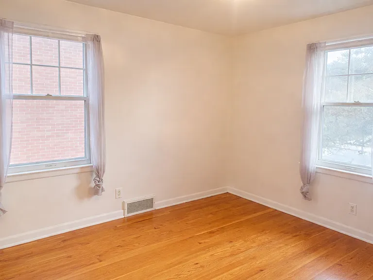 1002 N 40th St #4 — Photo 12