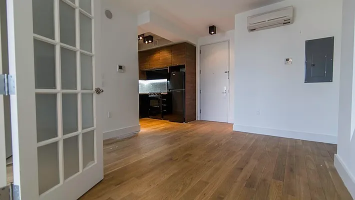 Rented by Nooklyn NYC LLC | media 82
