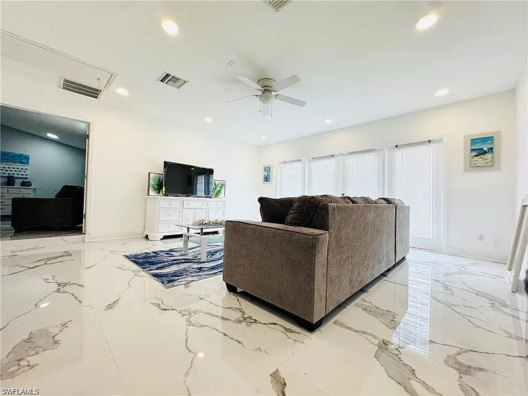 1221 Granada Blvd — Photo 7