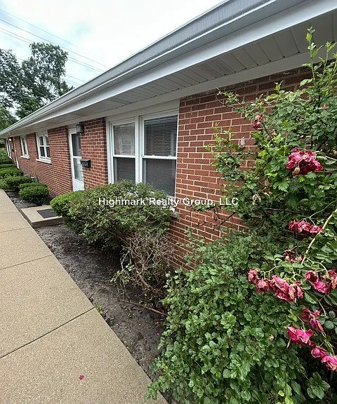 115 W Ash St #C — Photo 16
