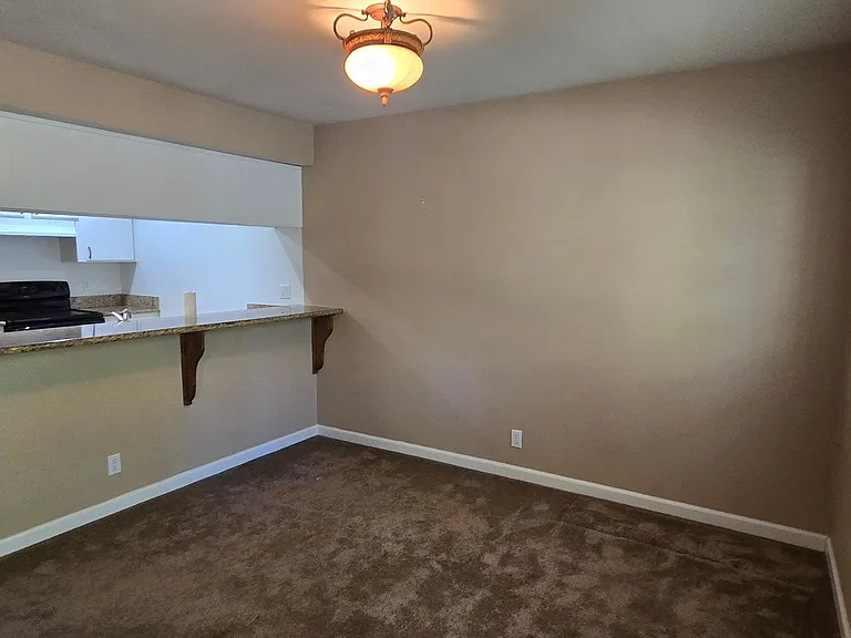 346 Gracie Rd — Photo 2