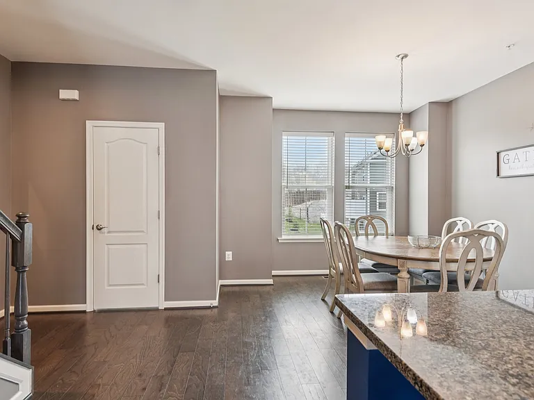 1306 Hawk Hollow Dr — Photo 12