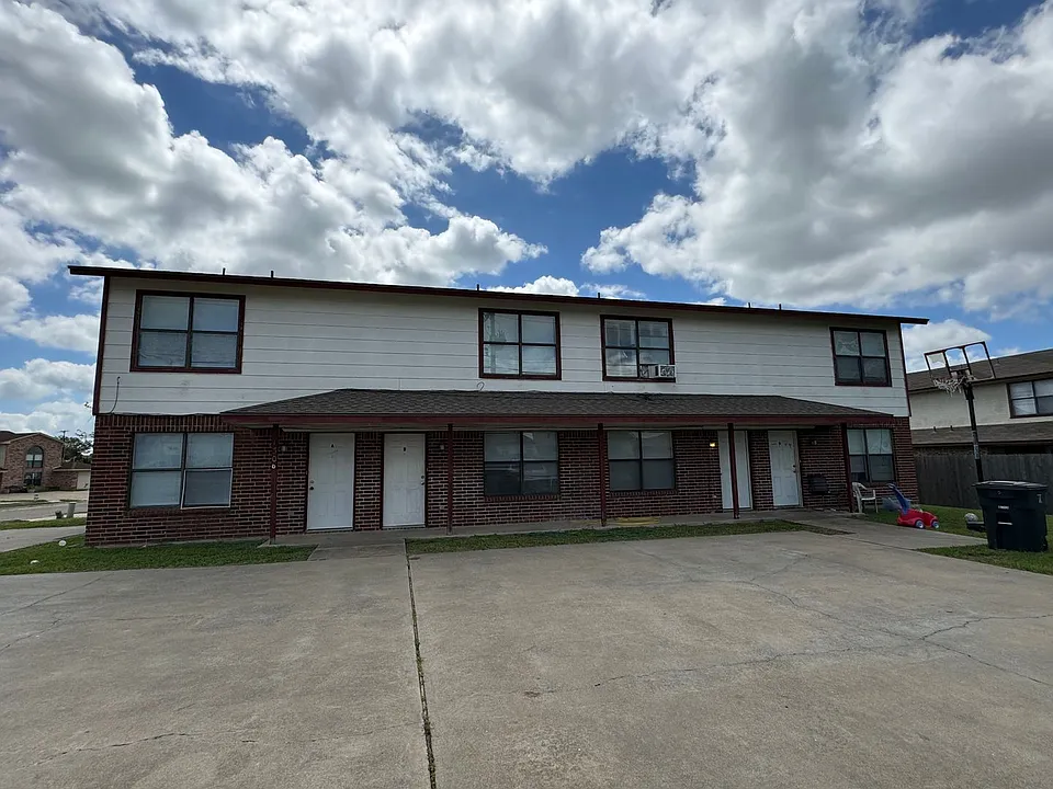 1306 Monroe Lp