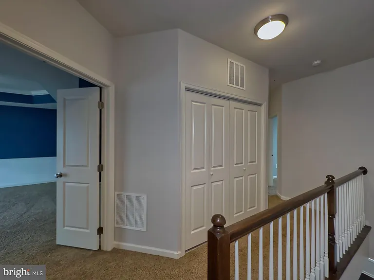 23542 Buckland Farm Ter — Photo 8