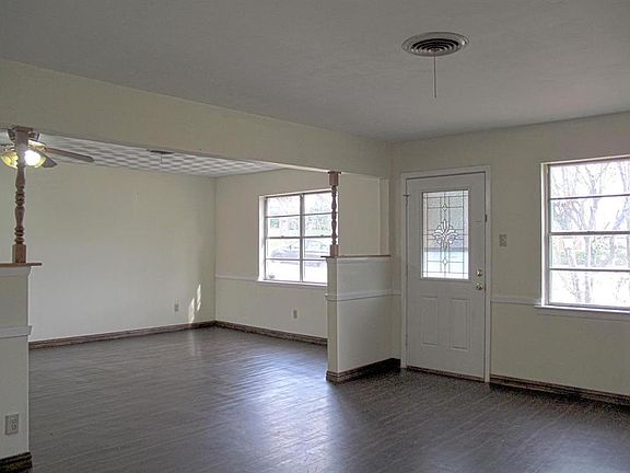4th image of 833 Bryan Dr