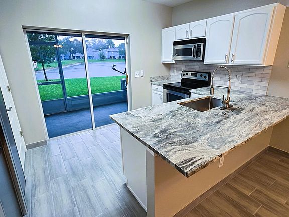 4th image of 415 Wilton Cir