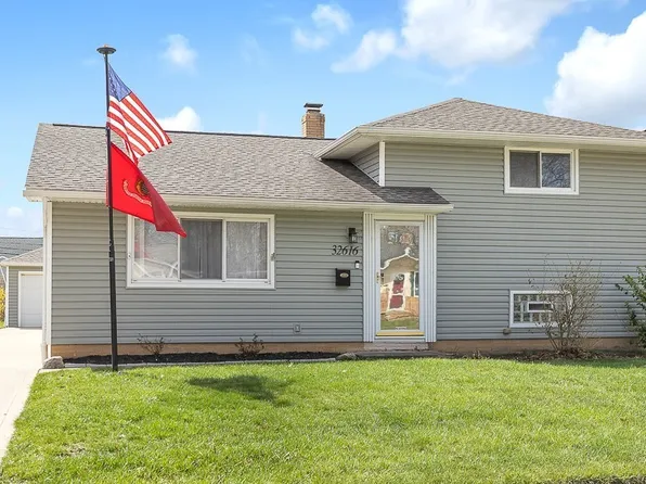 32616 Knobel St, Willowick, OH 44095