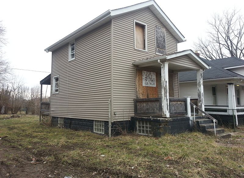 1st image of 1566 Newton St