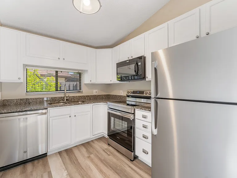 5201 Bellefield Dr — Photo 8