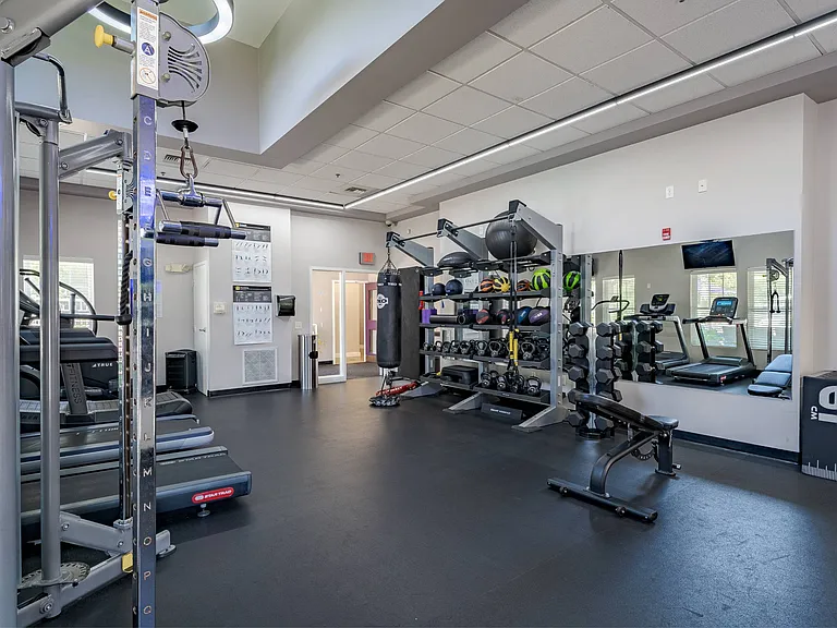 24/7 Fitness Center