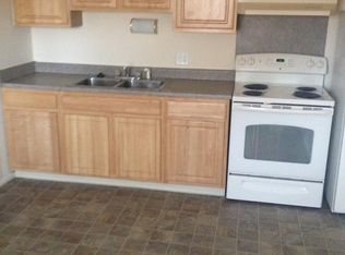 10 Ridge Dr, East Providence, RI 02914