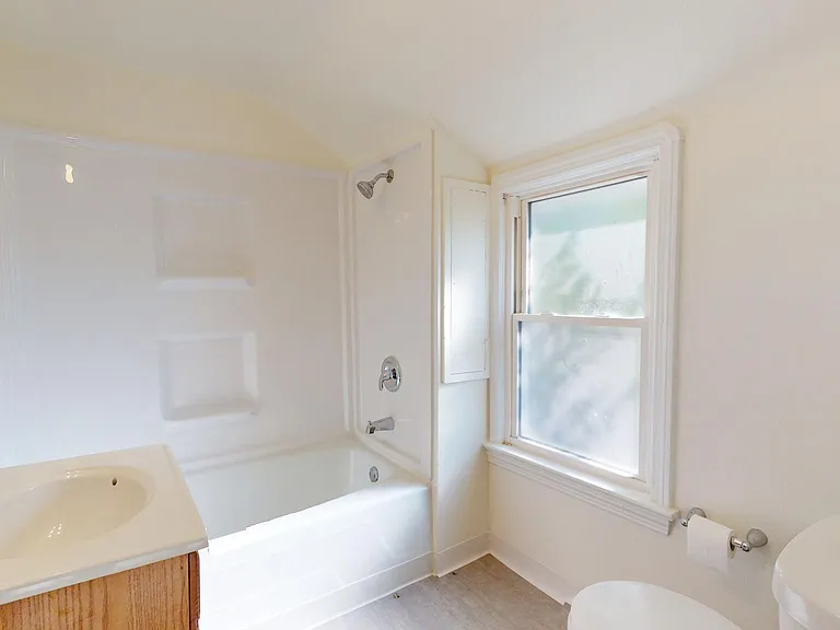224 Runn St — Photo 18