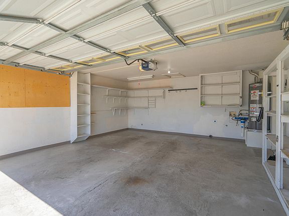 5th image of 684 N Westridge Dr