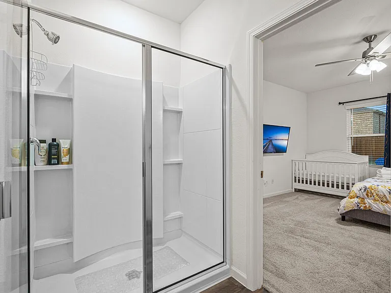 766 Camden Dr — Photo 10