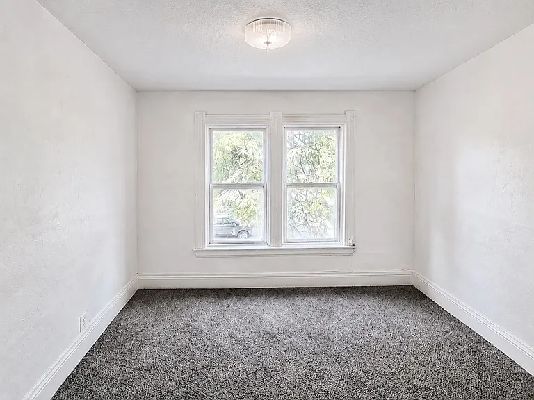 1239 Norwood Ave — Photo 11
