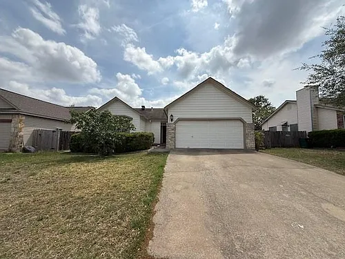 16401 Knottingham Dr Photo 1