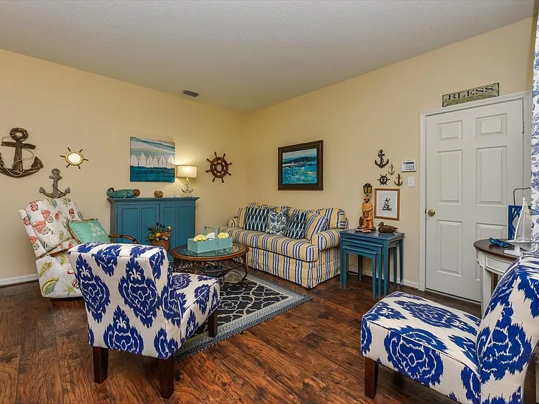 3413 Parkridge Cir — Photo 6