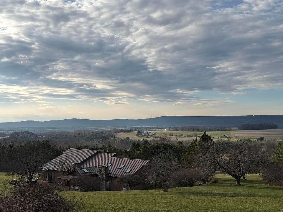 1st image of 8C Mountain Rd