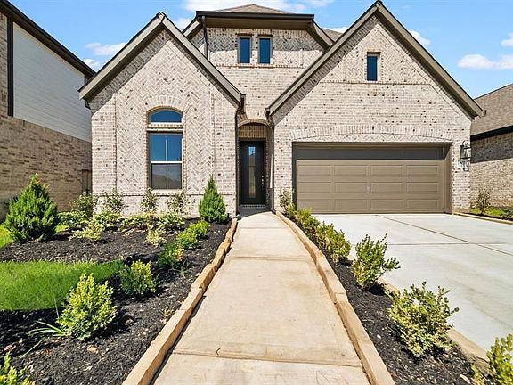 2nd image of 1907 Meadow Trail Dr