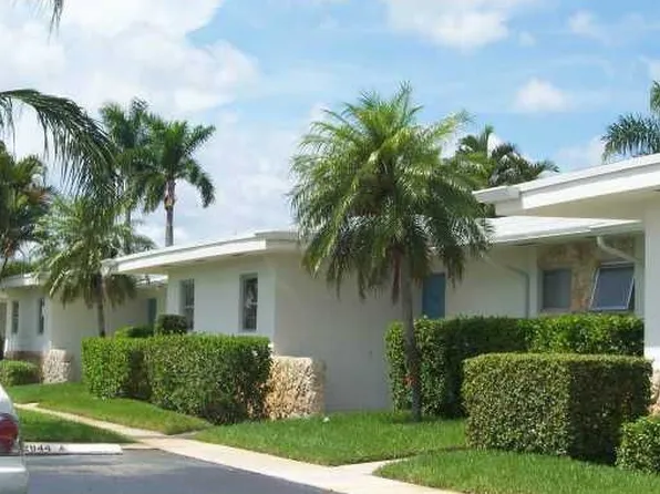 2844 Crosley Dr E, West Palm Beach, FL 33415