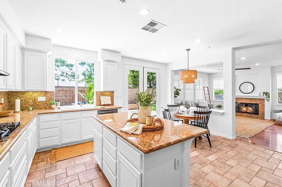 1st image of 20851 Cabrillo Ln