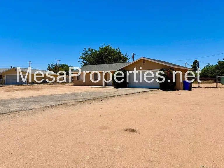 22189 Tajanta Ct — Photo 3