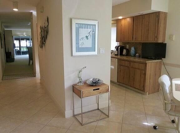 4th image of 5883 Sugar Palm Court #D