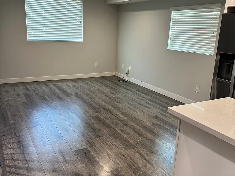 4454 1/2 Turquoise St #4454-1/2 — Photo 4