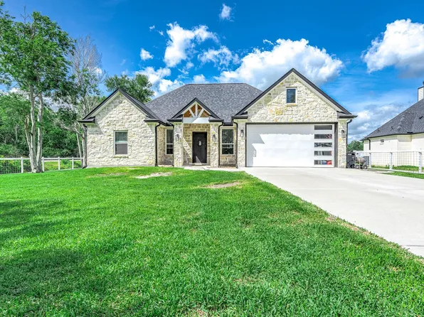 8032 Short Rd, Needville, TX 77461