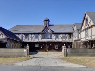 173 Coggeshall Ave, Newport, RI 02840