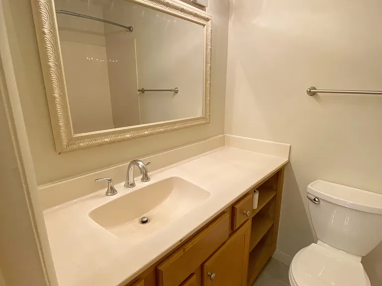 2805 NE Expy NE #C14 — Photo 10