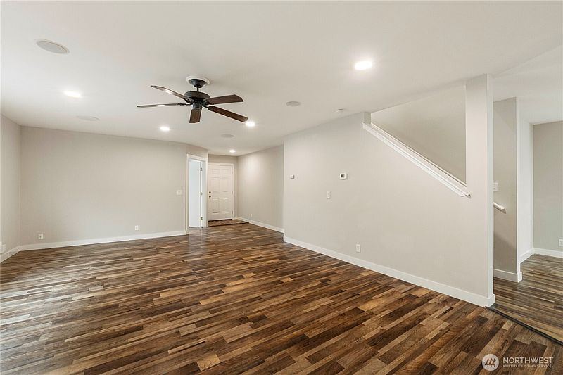 5th image of 8213 209th Avenue Ct E
