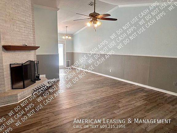 2nd image of 819 Willow Oak St