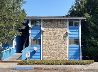 1028w17 - Zoi, Pt Angeles, WA 98363