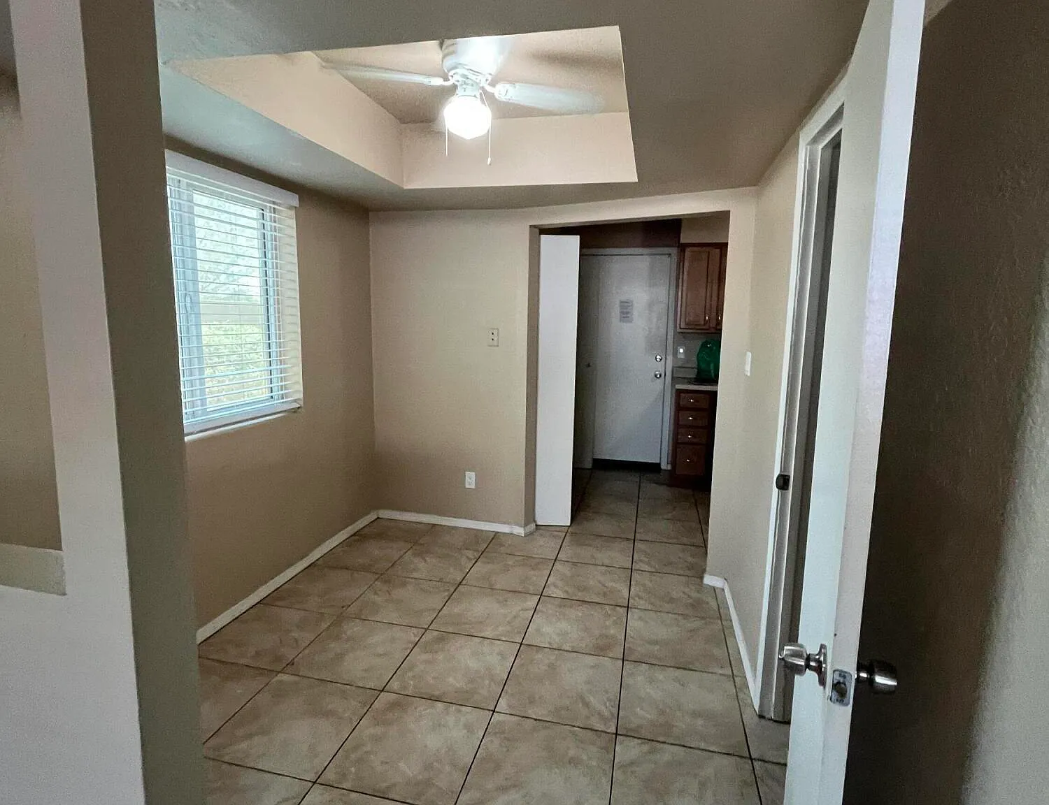 2 bed, 1.0 bath, 1008 sqft, $1,295 — Photo 4