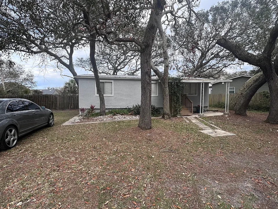 216 Desoto Rd