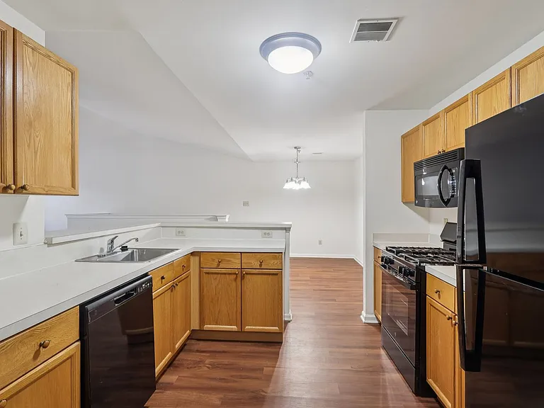 Autumn Park Apartments — Photo 22