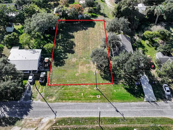 1113-1117 Lady Claire St, Rockport, TX 78382