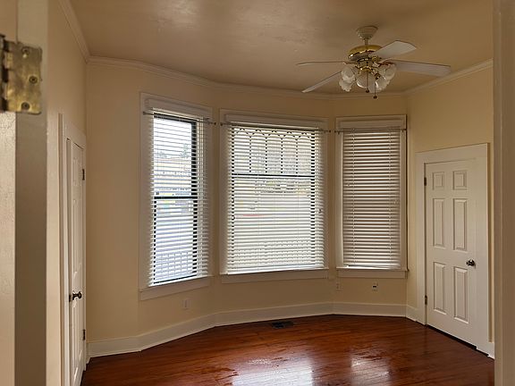 4th image of 572 21st St #572