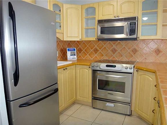 5th image of 1800 79th Street Cswy APT A108