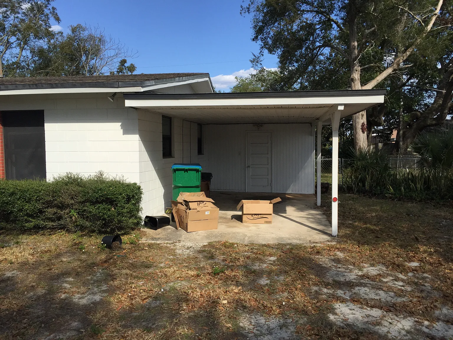 3 bed, 950 sqft, $750 — Photo 2