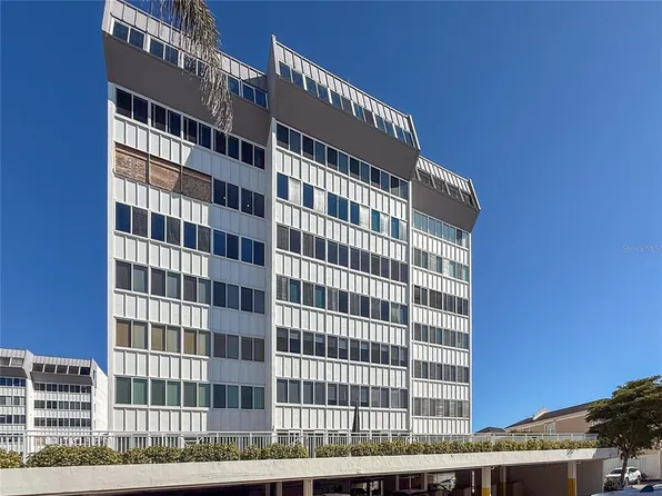 1055 W Peppertree Dr #102AA, Sarasota, FL 34242