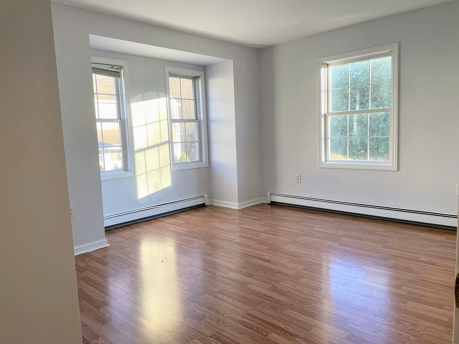 438 Plantation St — Photo 4