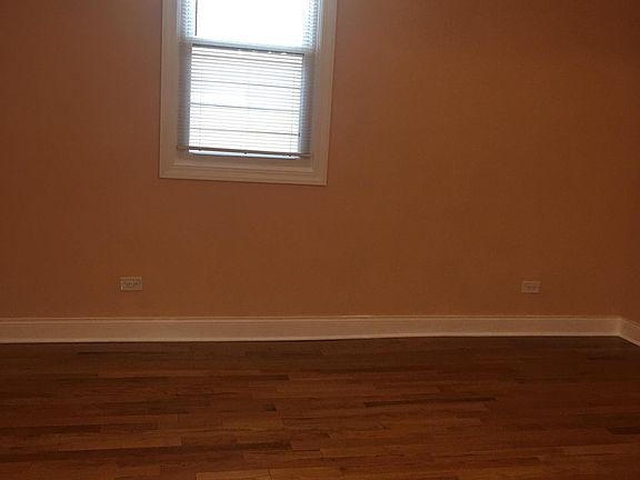 3rd image of 3648 W Belmont Ave #2R