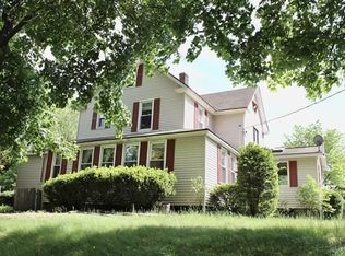 480 Sunderland Rd, Worcester, MA 01604