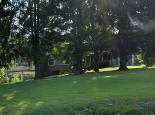 707 Flat Top Rd, Shady Spring, WV 25918