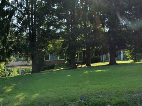 707 Flat Top Rd, Shady Spring, WV 25918