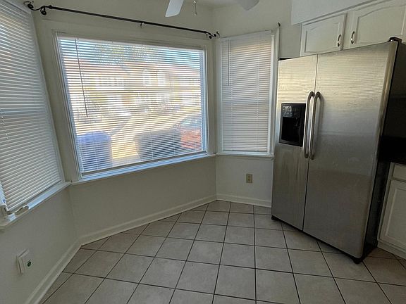 3rd image of 1521 Jameson Dr